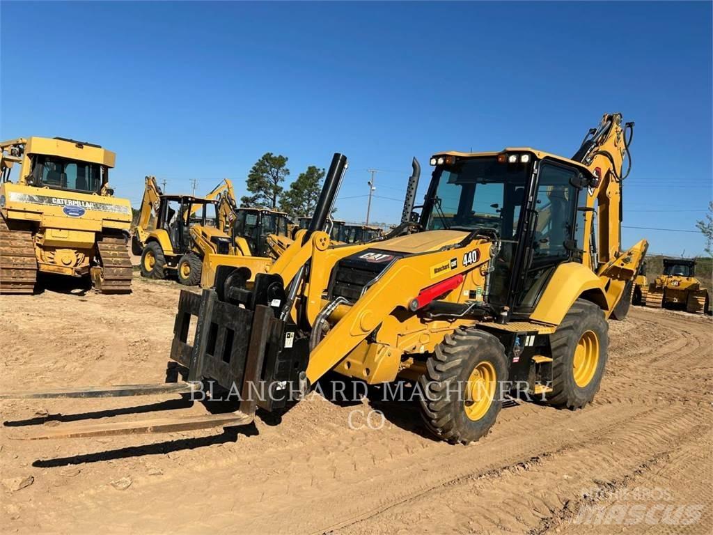 CAT 440 Traktorgravere