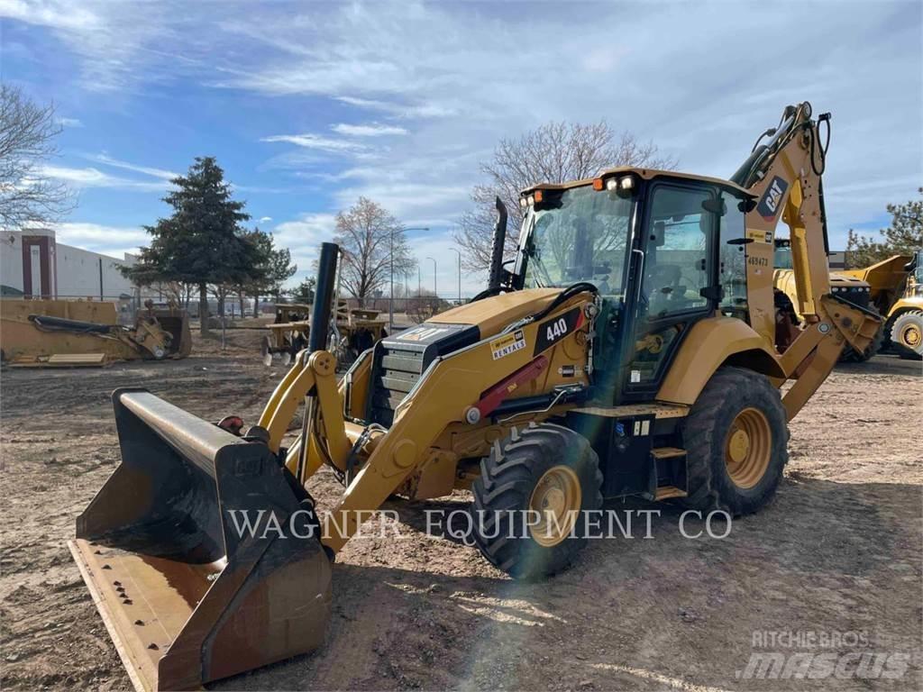CAT 440 Traktorgravere