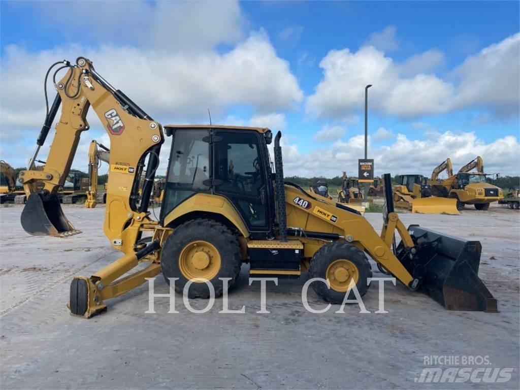 CAT 440 C4E Traktorgravere