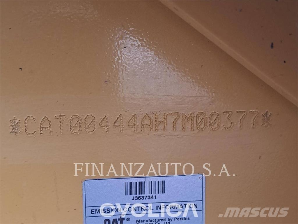 CAT 444 TRINITYB V Traktorgravere