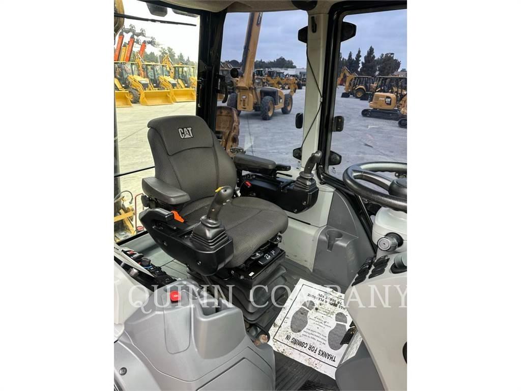 CAT 450 Traktorgravere