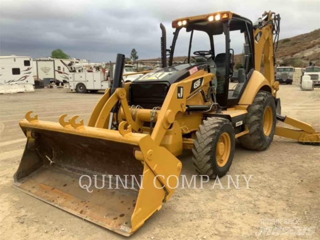 CAT 450F Traktorgravere