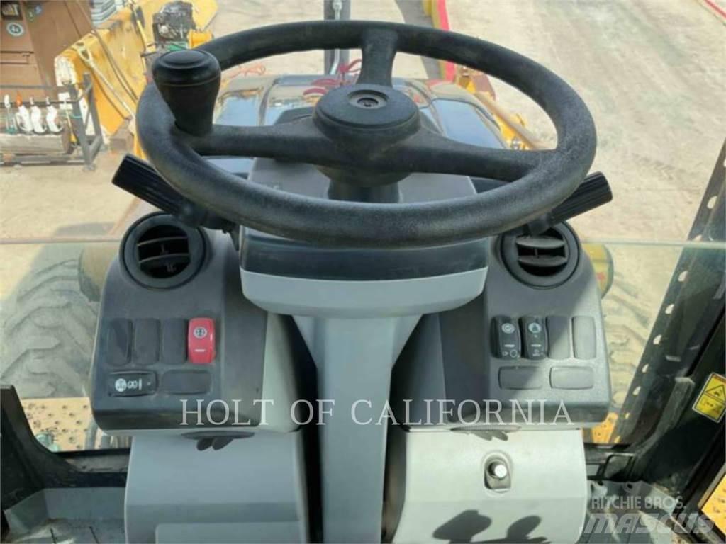 CAT 450F Traktorgravere