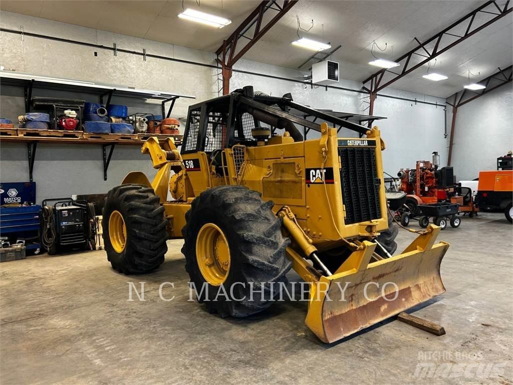 CAT 518 Traktor med skogsutstyr