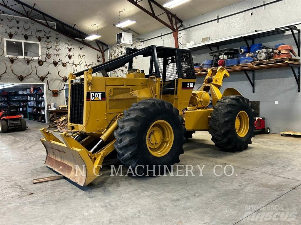 CAT 518 Traktor med skogsutstyr