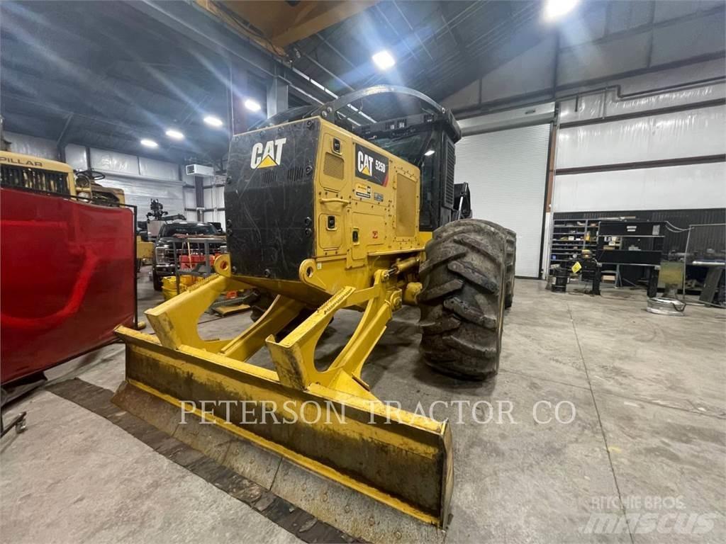 CAT 525D Stammelunner