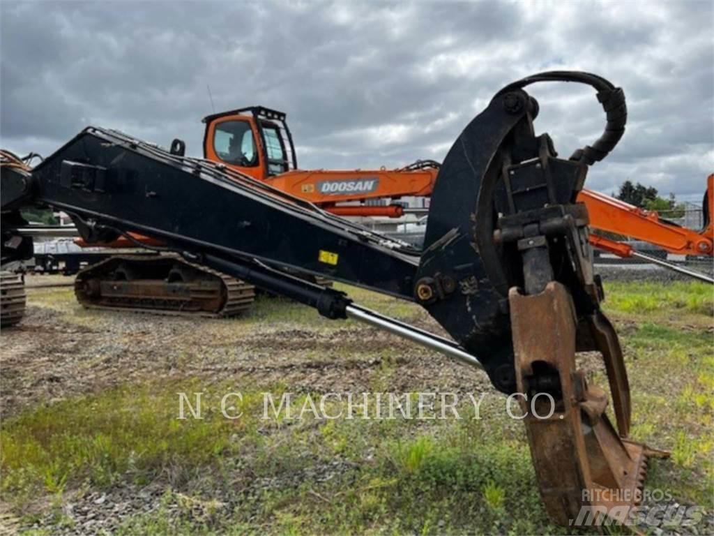 CAT 568FM LL Traktor med skogsutstyr