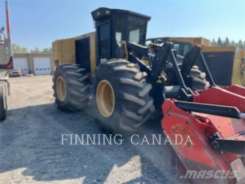 CAT 586C SPT Traktor med skogsutstyr