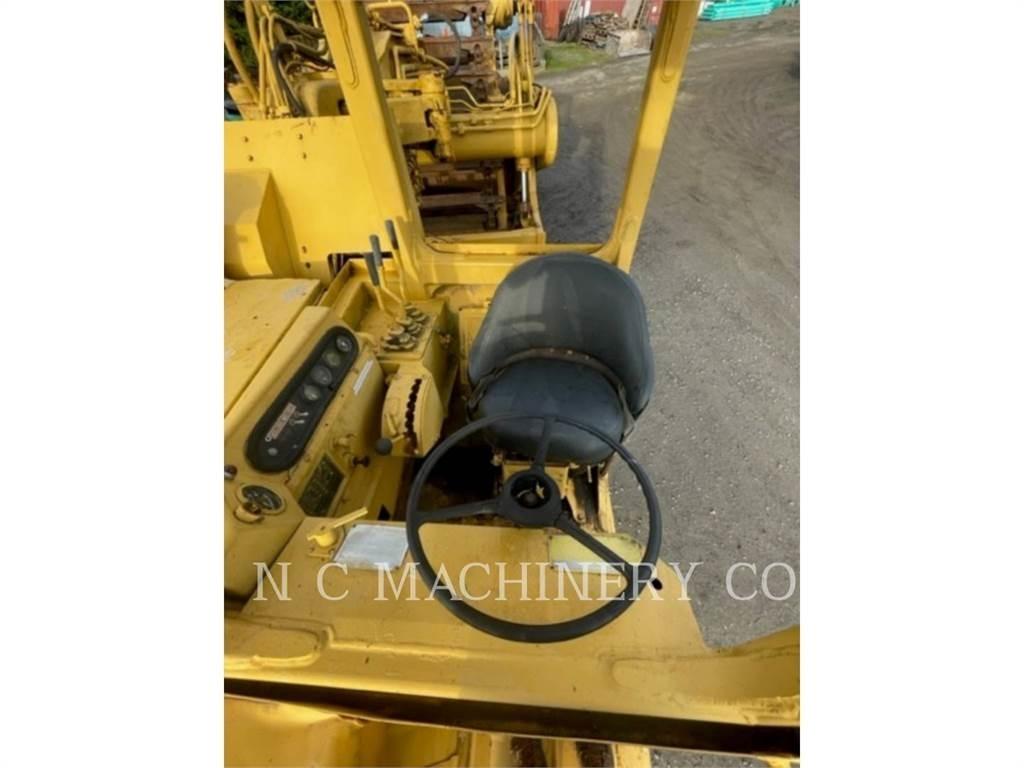 CAT 615 Veiskrape