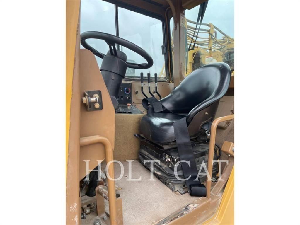 CAT 615CII Veiskrape