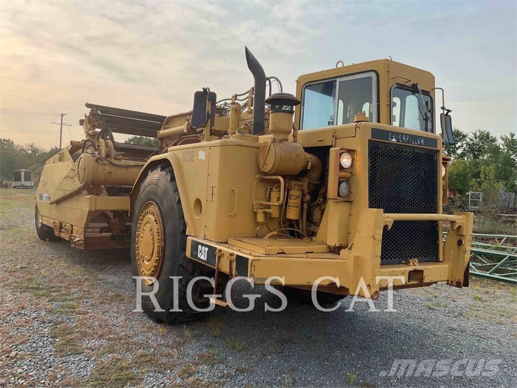CAT 623B Veiskrape