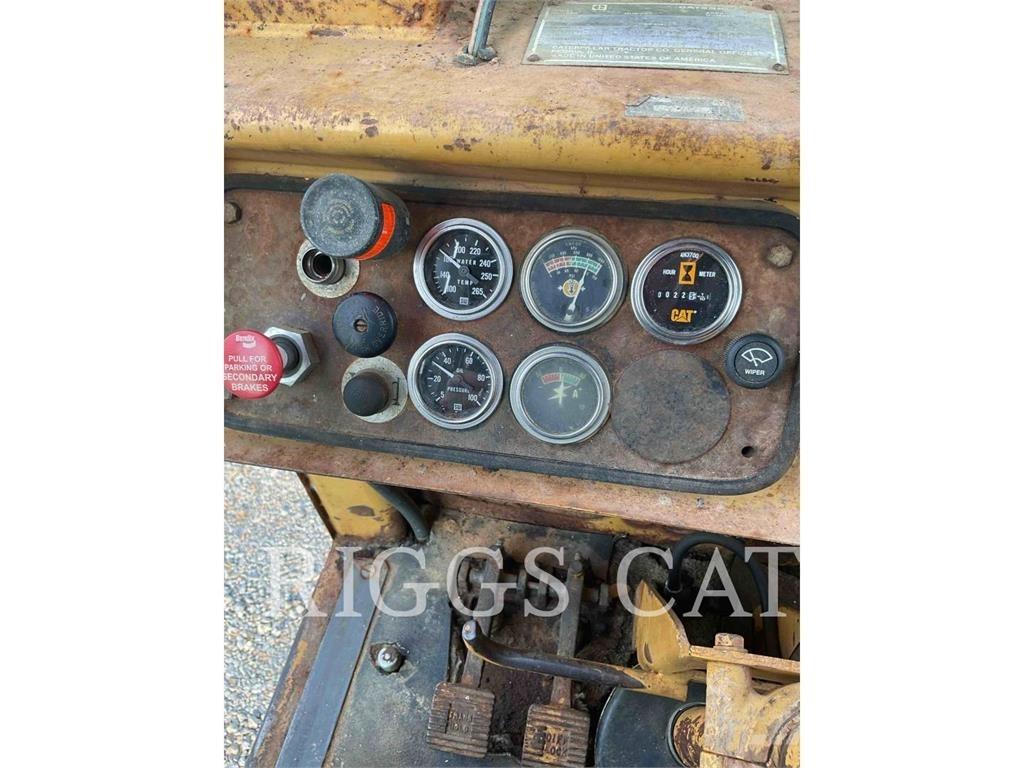CAT 623B Veiskrape