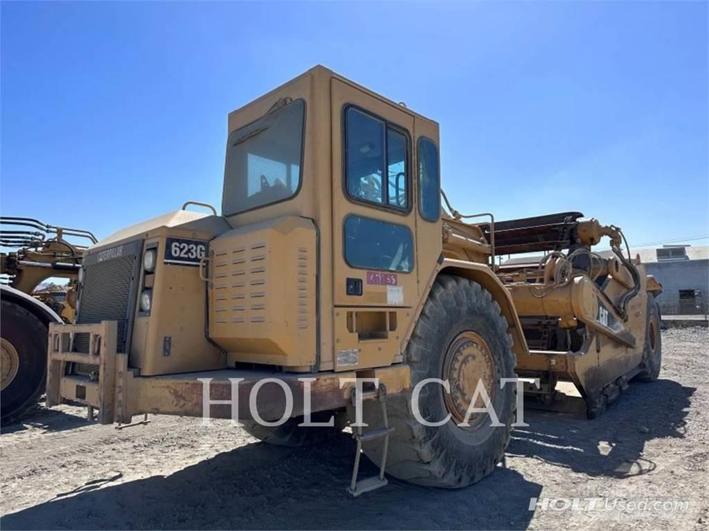 CAT 623G Veiskrape