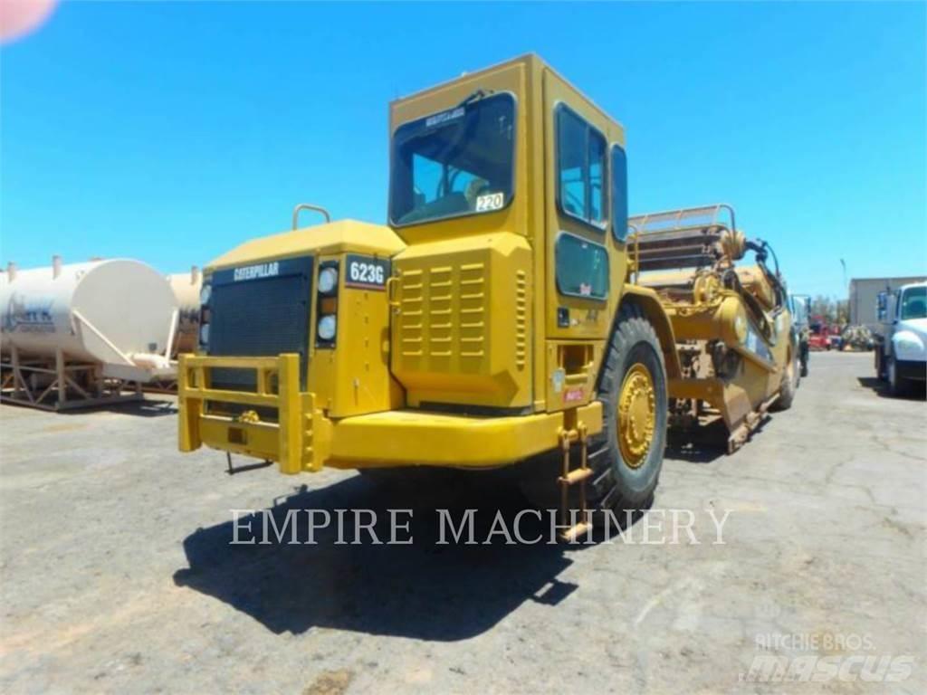 CAT 623G Veiskrape