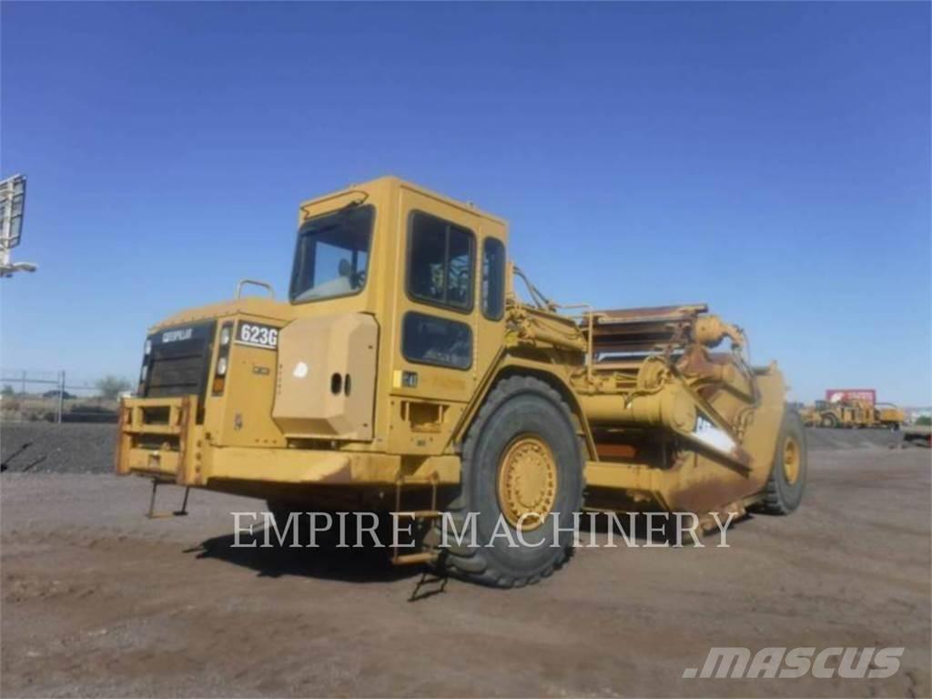 CAT 623G Veiskrape