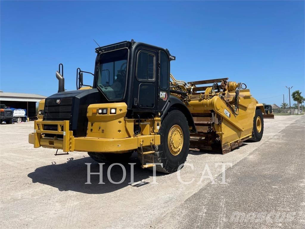 CAT 623K Veiskrape