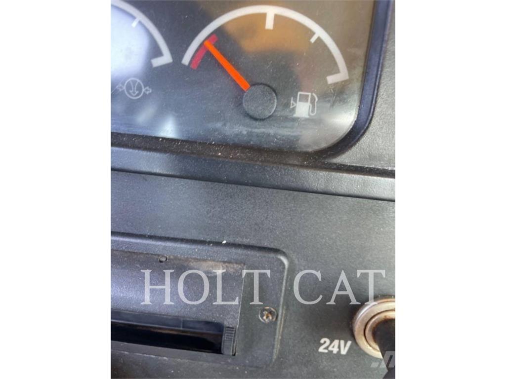 CAT 631G Veiskrape
