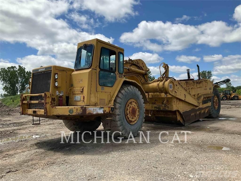 CAT 637E Veiskrape