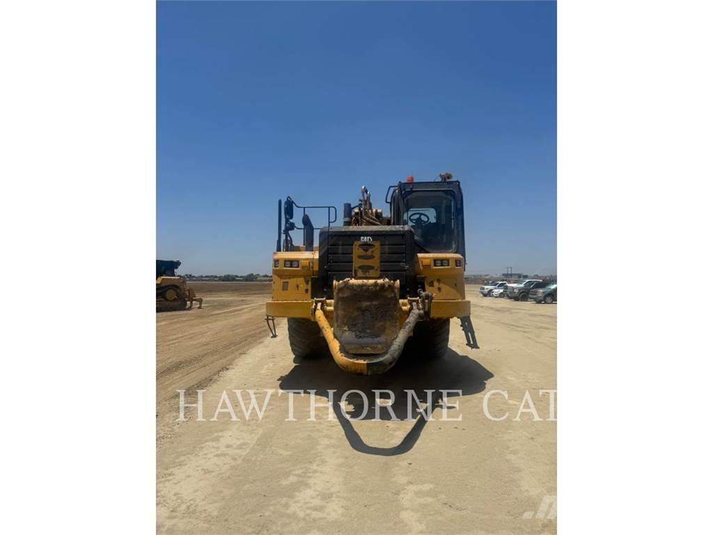 CAT 657 Veiskrape