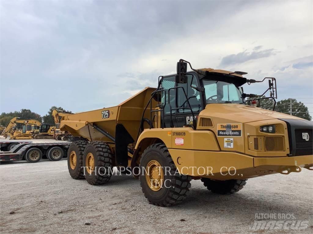 CAT 725 Rammestyrte Dumpere