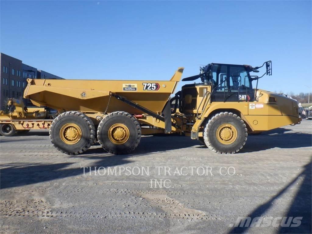 CAT 725 Rammestyrte Dumpere