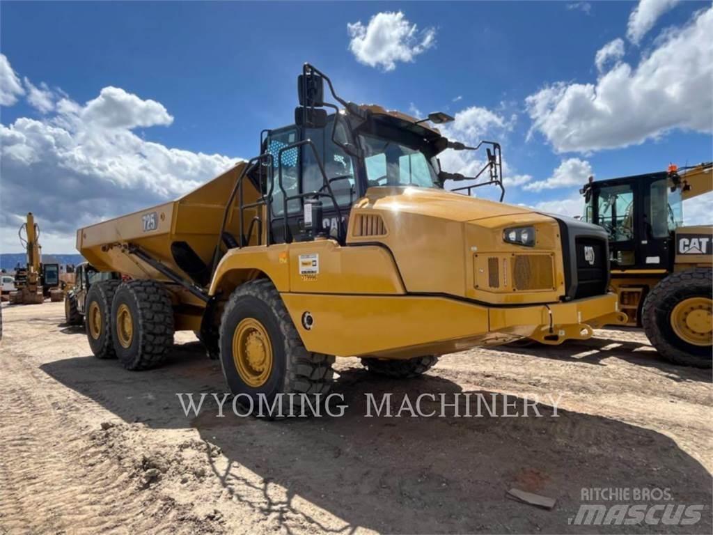 CAT 725 Rammestyrte Dumpere