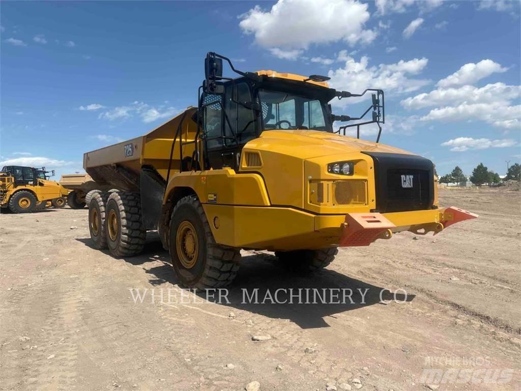 CAT 725 Rammestyrte Dumpere