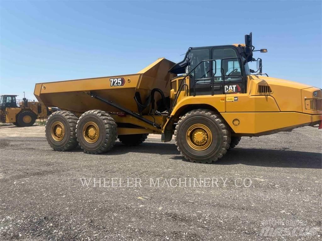 CAT 725 Rammestyrte Dumpere