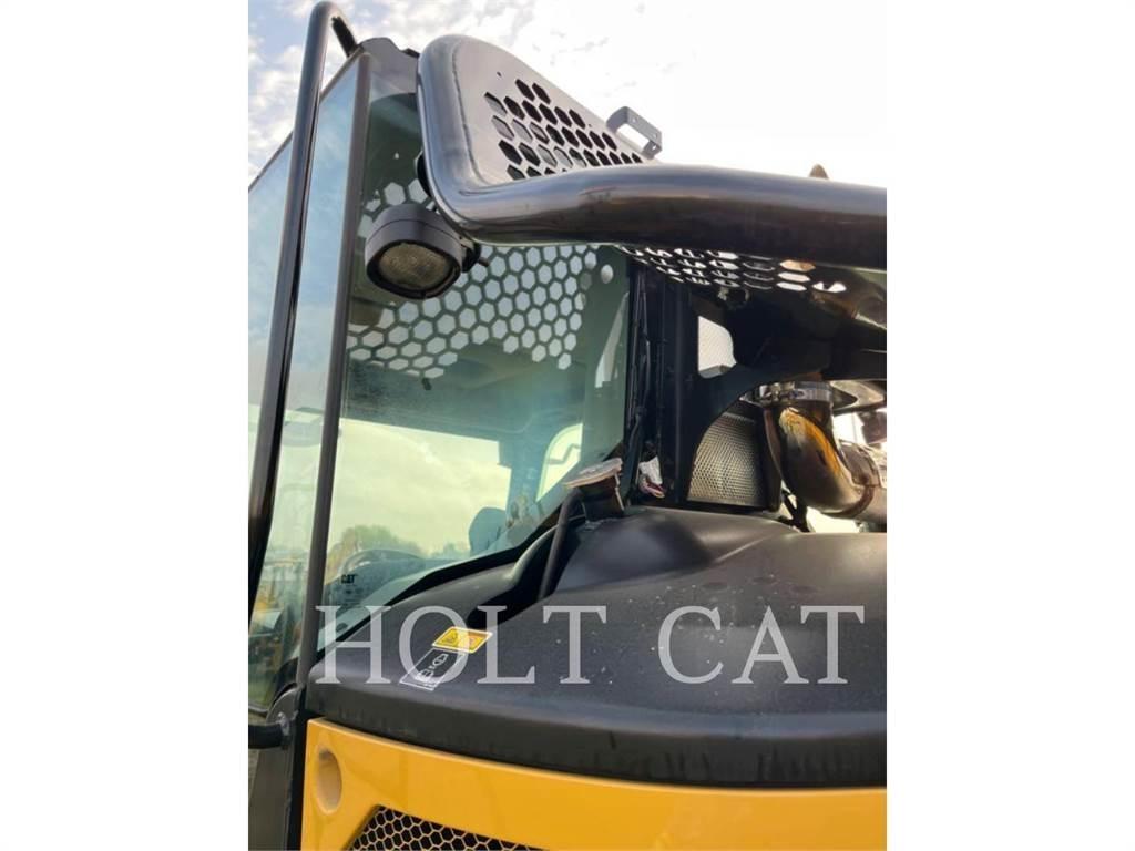 CAT 725 Rammestyrte Dumpere