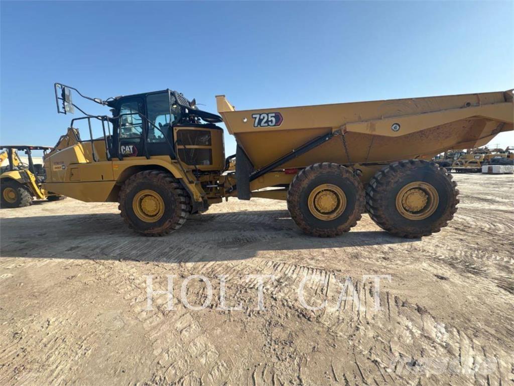 CAT 725 Rammestyrte Dumpere