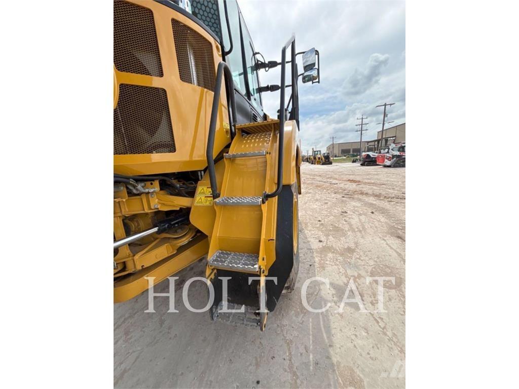 CAT 725 Rammestyrte Dumpere