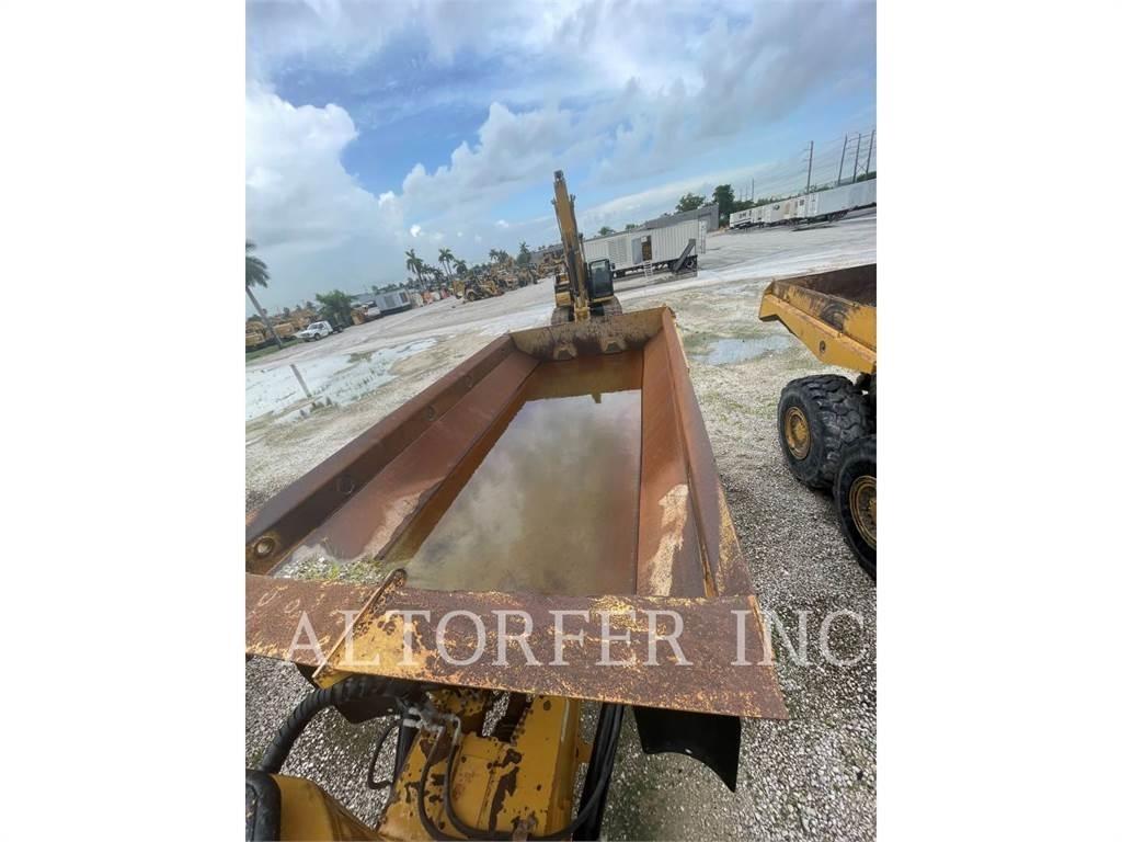 CAT 725C2 Rammestyrte Dumpere