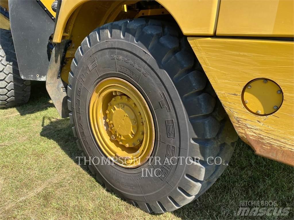 CAT 730 Rammestyrte Dumpere