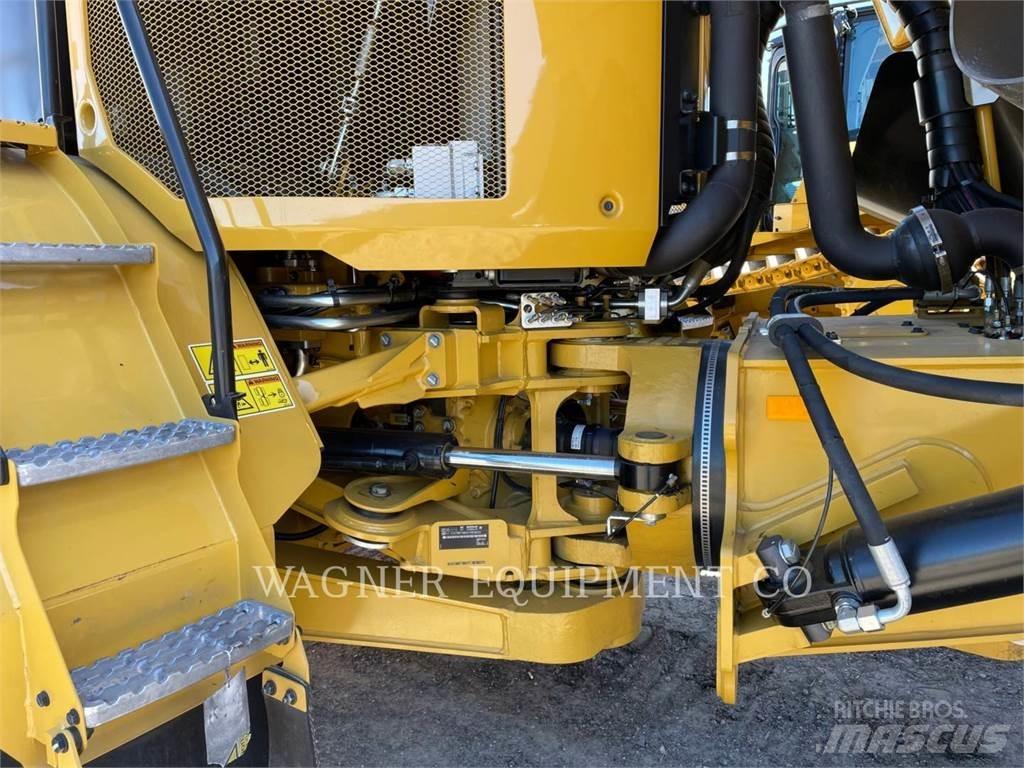 CAT 730 Rammestyrte Dumpere