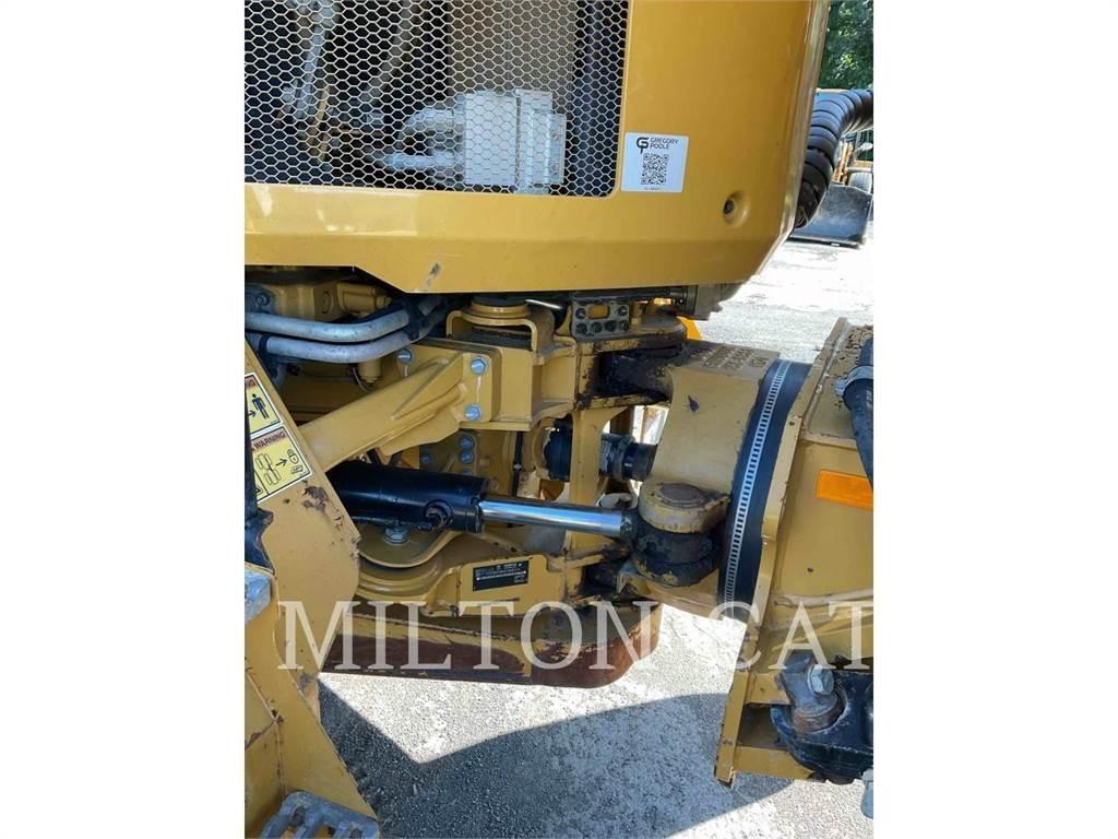 CAT 730 Rammestyrte Dumpere