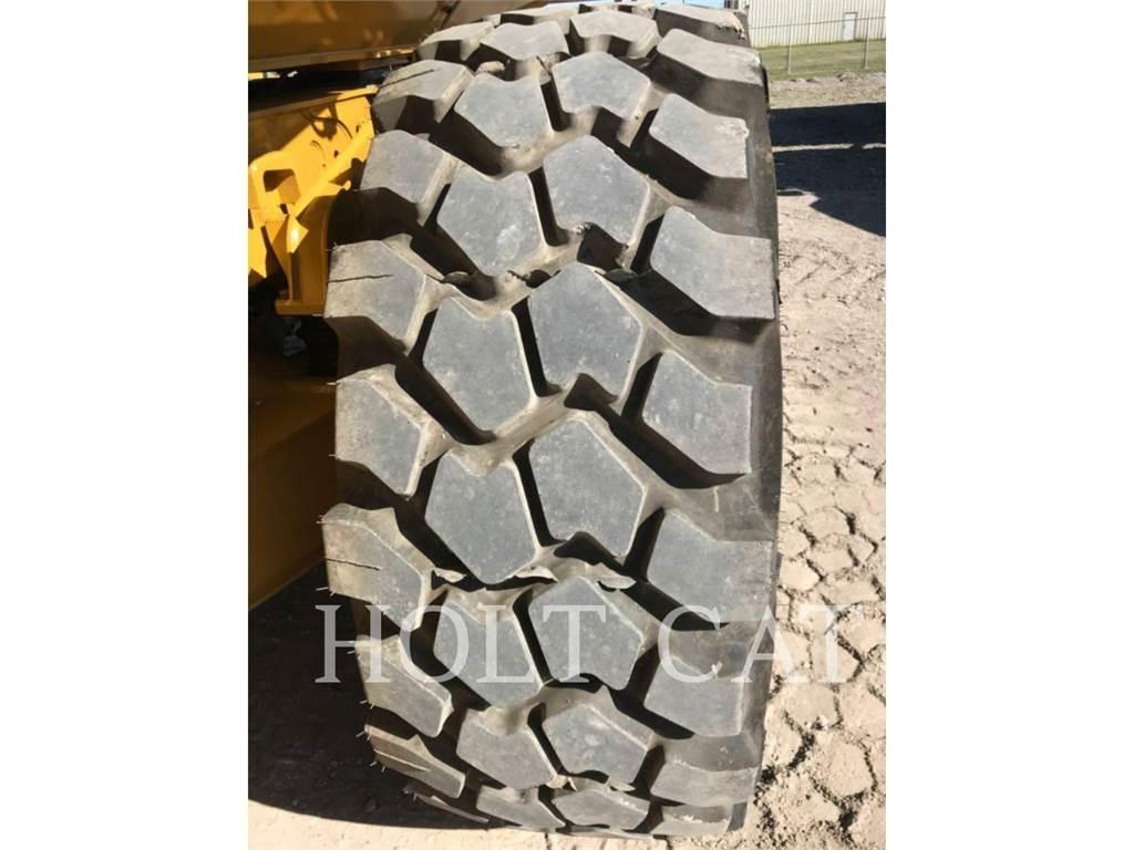 CAT 730 Rammestyrte Dumpere