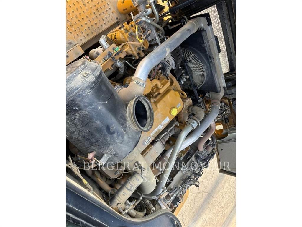 CAT 730 Rammestyrte Dumpere
