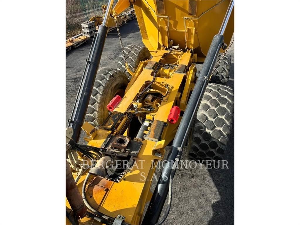 CAT 730 Rammestyrte Dumpere