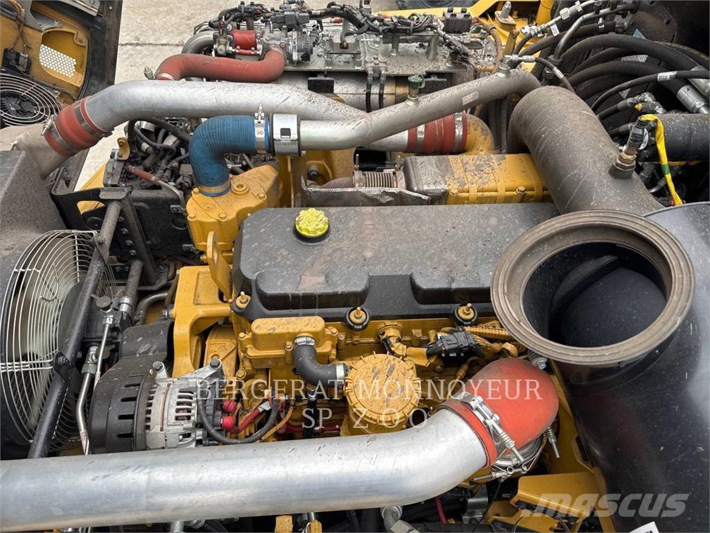 CAT 730 Rammestyrte Dumpere