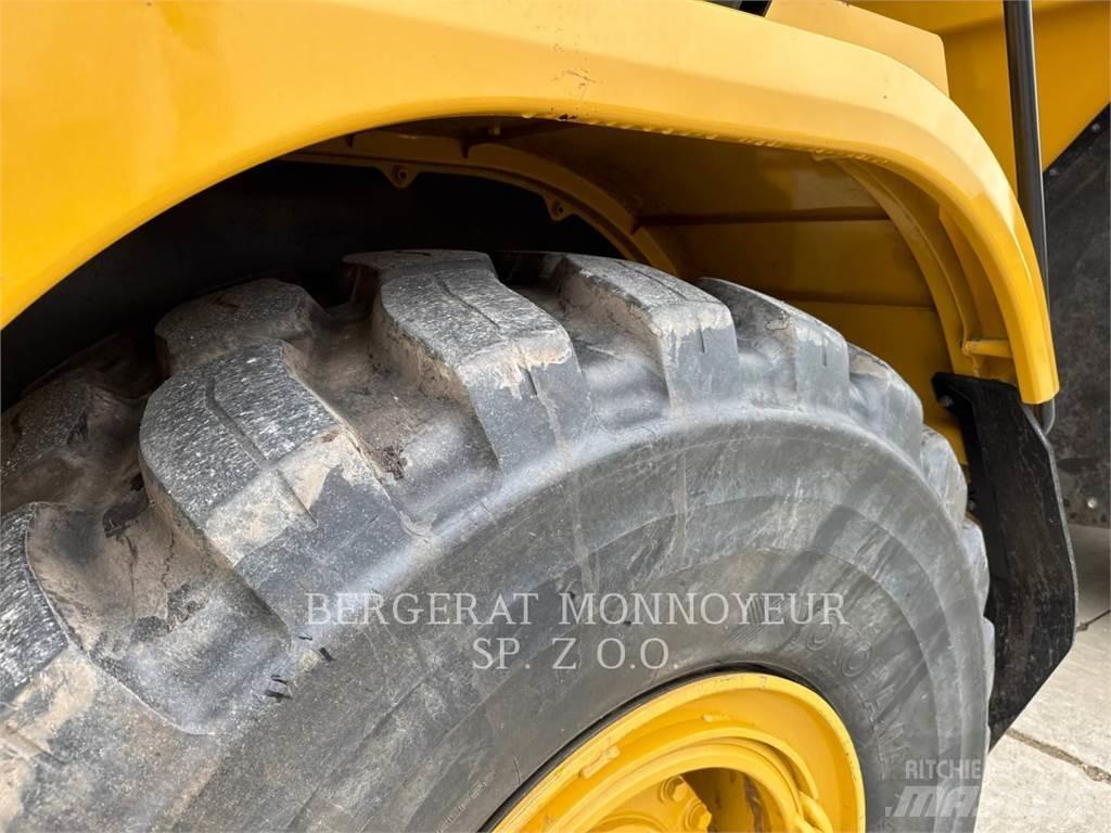 CAT 730 Rammestyrte Dumpere