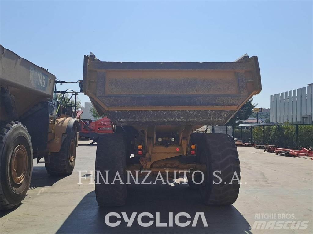 CAT 730 Rammestyrte Dumpere