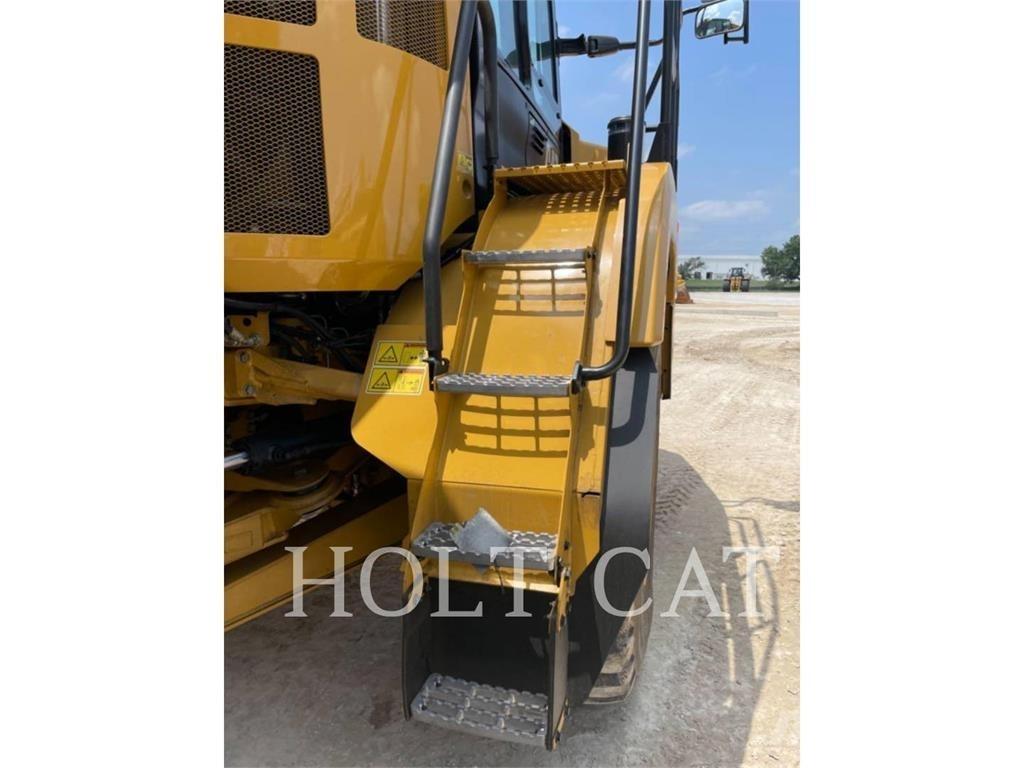 CAT 730 Rammestyrte Dumpere