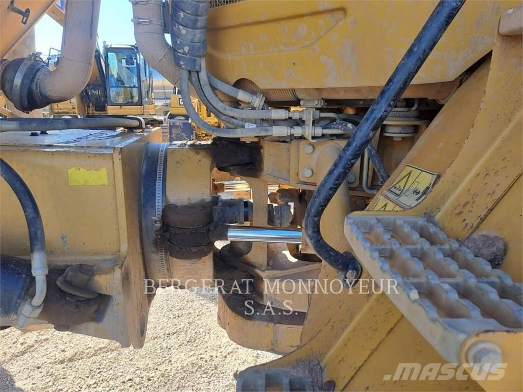 CAT 730 Rammestyrte Dumpere