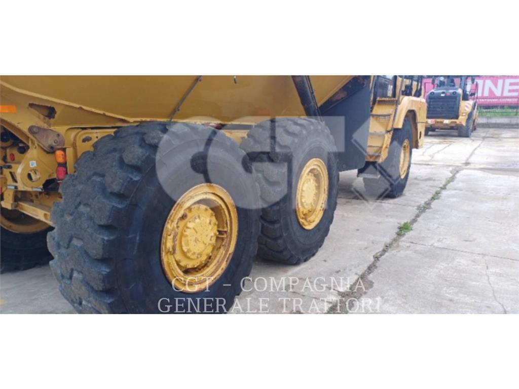 CAT 730 Rammestyrte Dumpere
