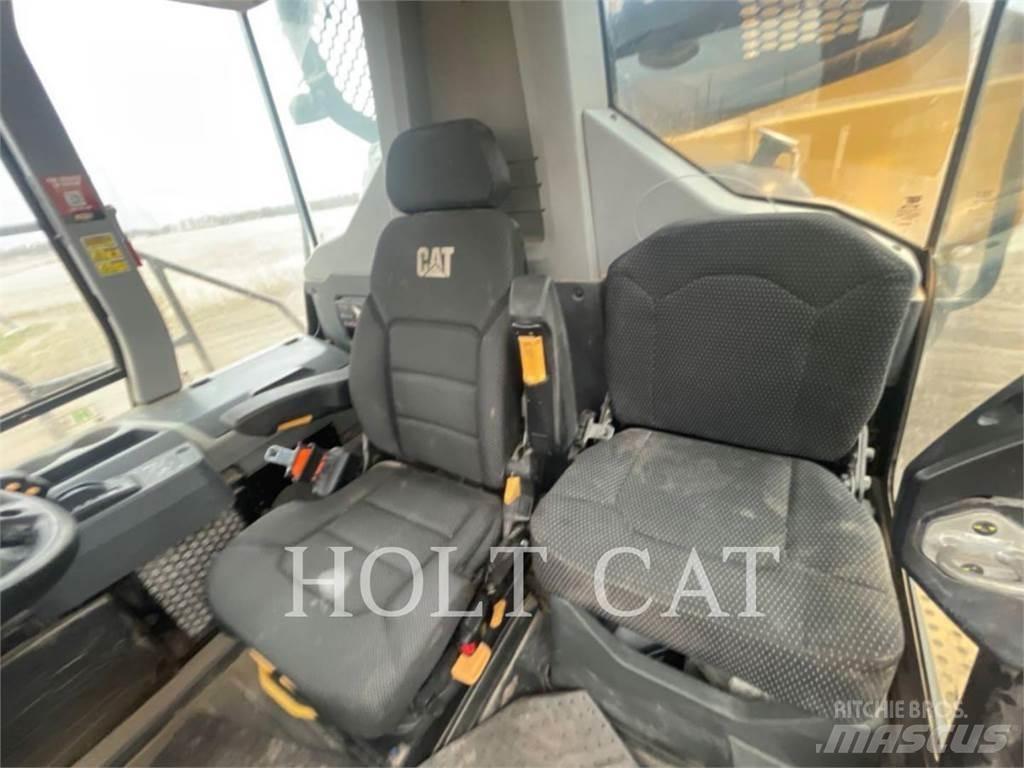 CAT 730 Rammestyrte Dumpere