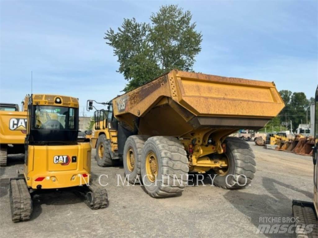 CAT 735 Tippbil