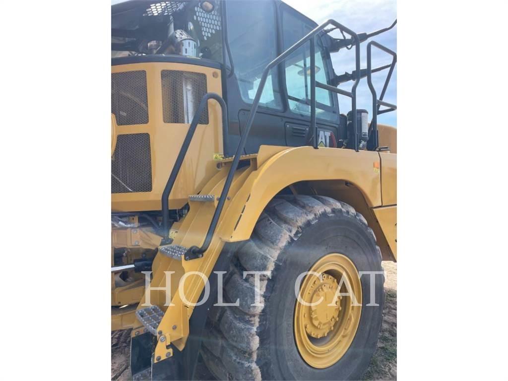 CAT 735 Rammestyrte Dumpere