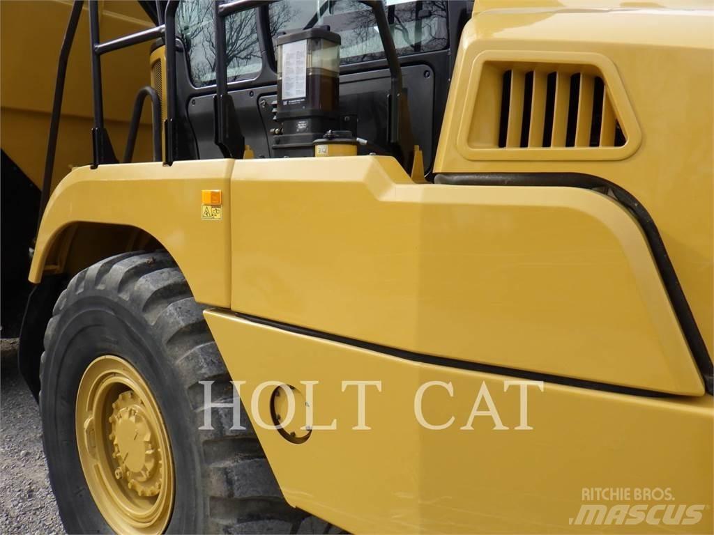 CAT 735 Rammestyrte Dumpere