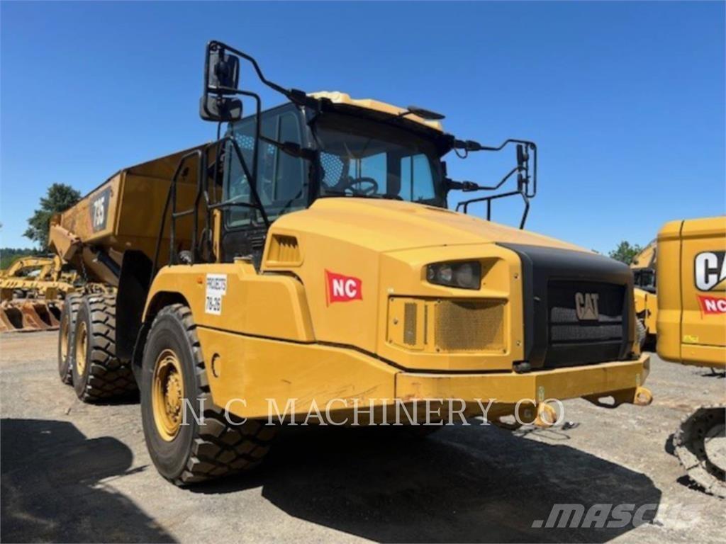 CAT 735 Rammestyrte Dumpere