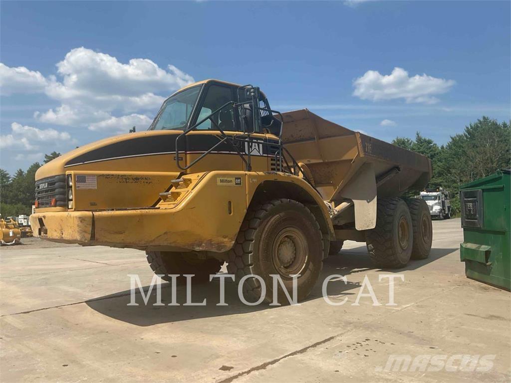 CAT 735 Rammestyrte Dumpere